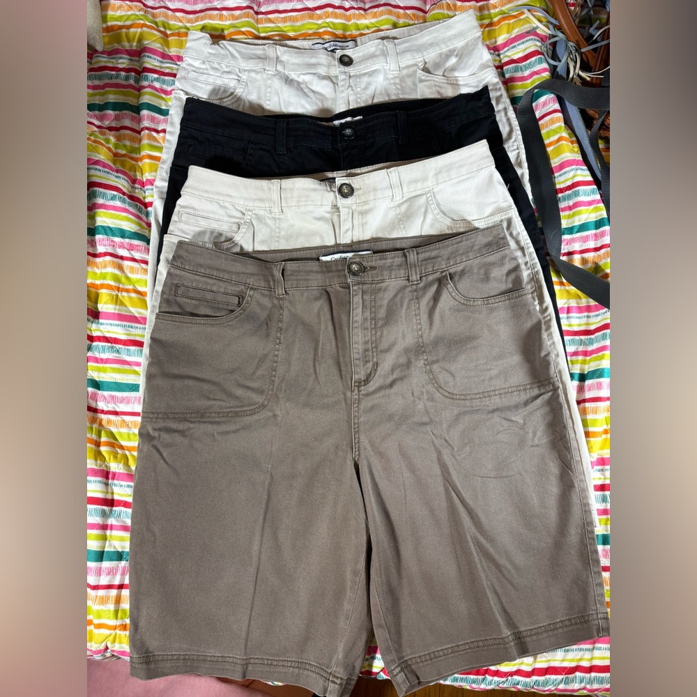 ❤️ Croft & Barrow Women's Shorts - Black, White, Tan Size 14 You Get 3